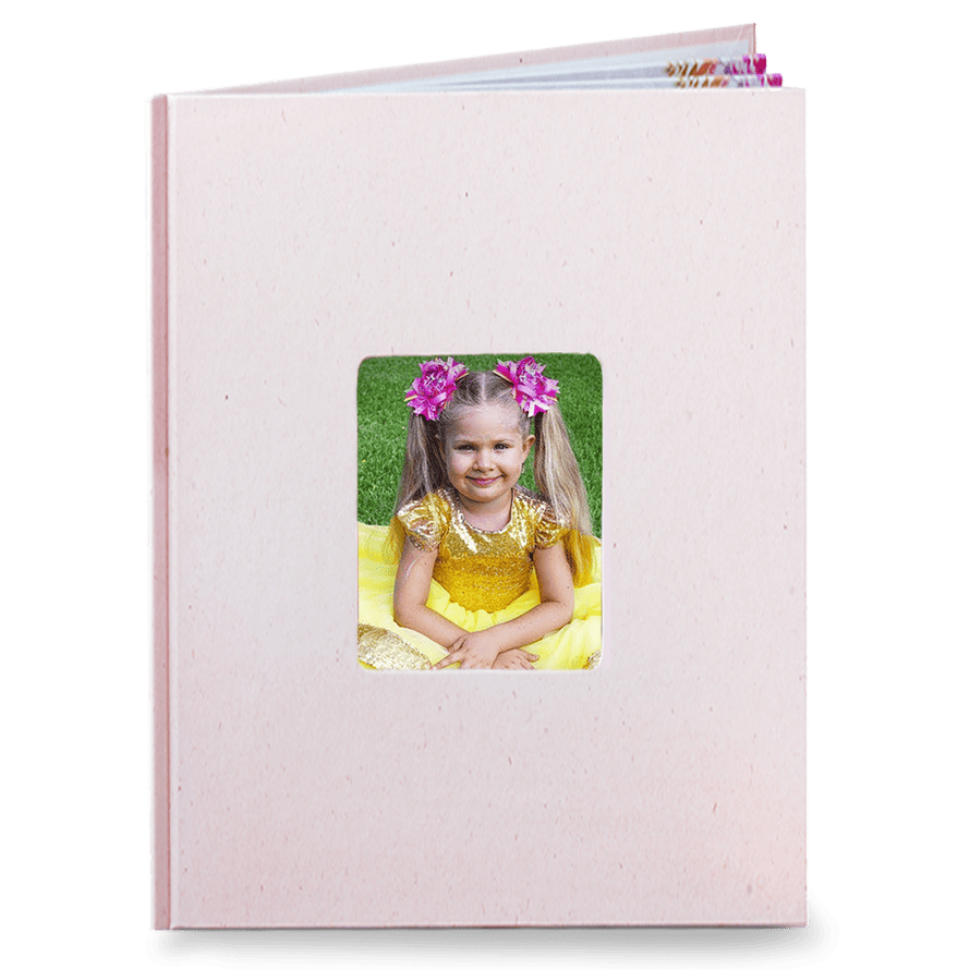 Fotokniha online. Sleva na růžovou fotoknihu s okénkem 21cm - Dětská růžová