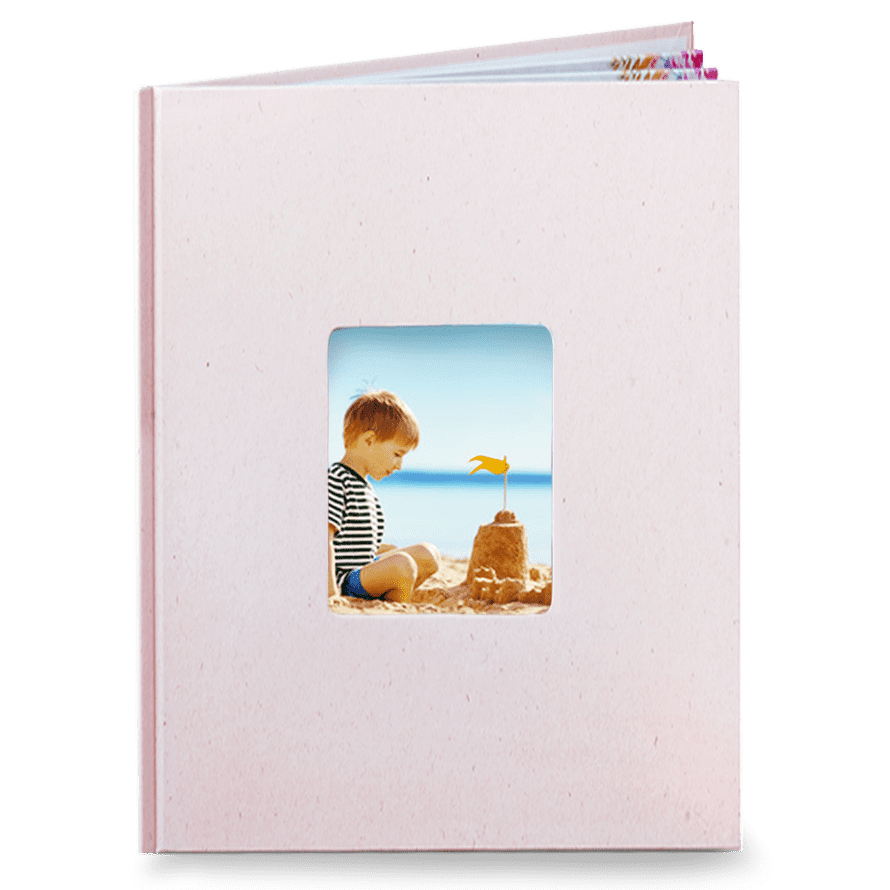 Fotokniha online. Sleva na růžovou fotoknihu s okénkem 21cm - Dovolená