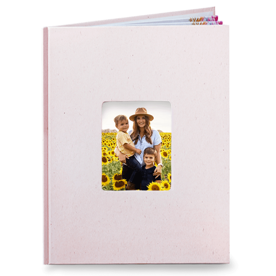 Fotokniha online. Sleva na růžovou fotoknihu s okénkem 21cm - Moderní černá