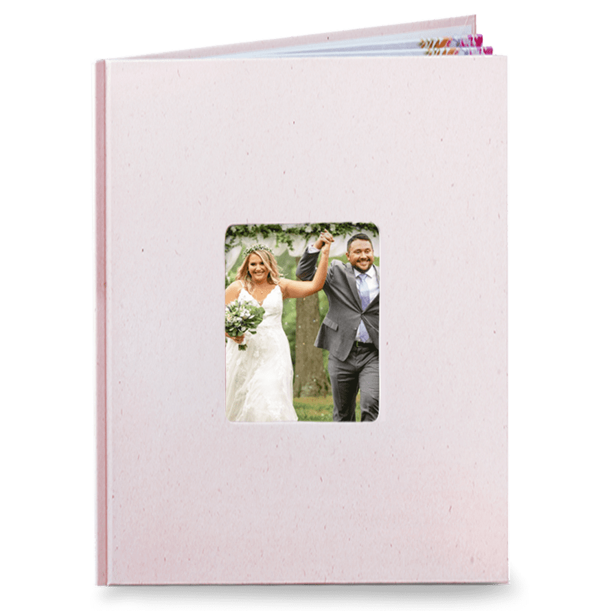 Fotokniha online. Sleva na růžovou fotoknihu s okénkem 21cm - Svatební kytice